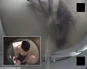 Toilette versteckte  ...