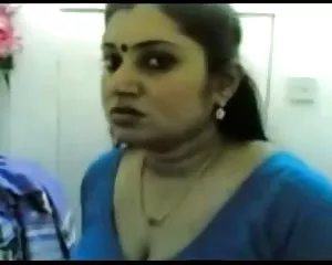 Mollig indian milf d ...