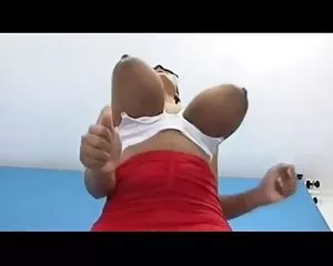 Sexy riesigen titten ...