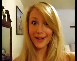 Hübsche blondine mit ...