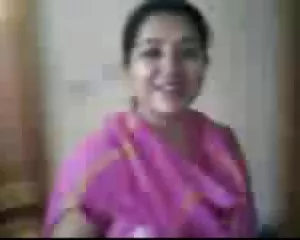 Milf mit großen titt ...