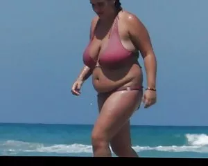 Chunky candid bikini ...