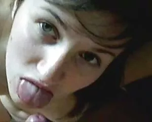 Cumshot auf unschuld ...