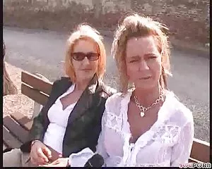 Diana und blond deut ...