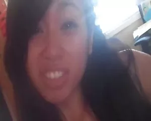 Sexy asiatin im biki ...